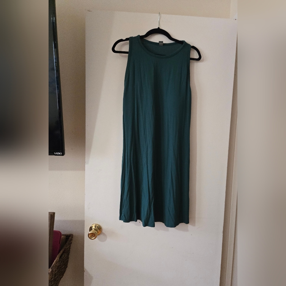 She Bird Elegant Green Midi Sleeveless Dress